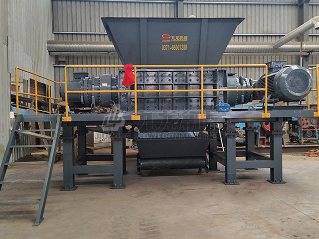 哈爾濱稻草粉碎機(jī)現(xiàn)場(chǎng)