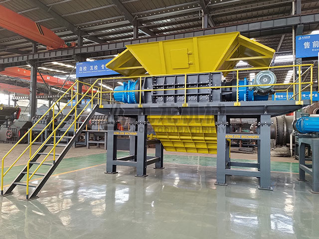 工業(yè)固廢撕碎機輕松解決固廢難題