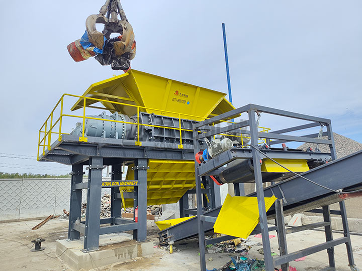 工業(yè)固廢撕碎機(jī)