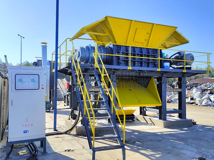 工業(yè)固廢撕碎機